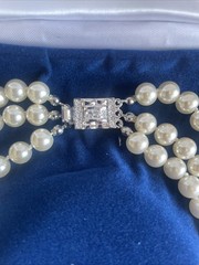 Camrose & Kross Jacqueline Kennedy Triple-Strand Faux Pearl Necklace Box & COA