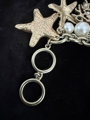 Vintage Mod Retro Sea Shell Starfish Beach Charm Gold Tone Cha Cha Bracelet