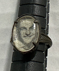 VTG Memorial Photograph Ring c1930s 1940s Portrait Under Glass Brass