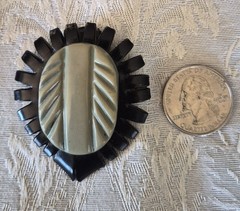 Art Deco Retro Black Green Carved Celluoid Teardrop Dress/Fur/Scarf Clip Vtg