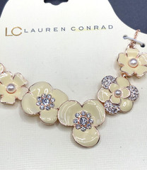 Vtg LC Lauren Conrad Cream color Enamel Rhinestone Flowers Necklace adjustable