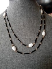 Vintage Black, gold & White lucite/glass Bead Single strand Station necklace 40″