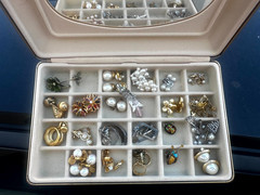Vtg Lot Of Jewelery Costume Jay Strong Clover Marvella Pearl Velvet Box – 36pcs