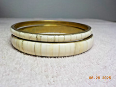 VINTAGE BRASS BANGLES WITH INLAY BONE/HORN 2 5/8″ INSIDE 3/16″ W & 3/8″ WIDE
