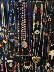 Fabulous 443 Piece Lot Of Vintage + Modern Fashion Costume Jewelry Nice Pieces