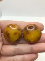 Vintage Butterscotch Bakelite Screw-Back Earrings Brown Marbling 1″ Round Domed