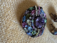Vintage Hollycraft Signed Pastel 1955 GORGEOUS Brooch & Screw Back Earring Set