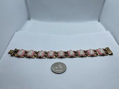 Vintage Retro Era Molded Pink & White Lucite Cameo Plaque Tennis Bracelet 6 3/4”