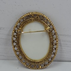 Vintage Oval Portrait Brooch Gold Tone Openwork Filigree Frame Women