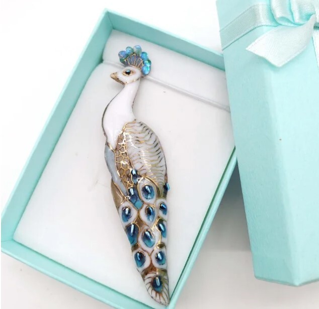 White Peacock – Japanese cloisonné enamel Pin Brooch Made-to-order NEW