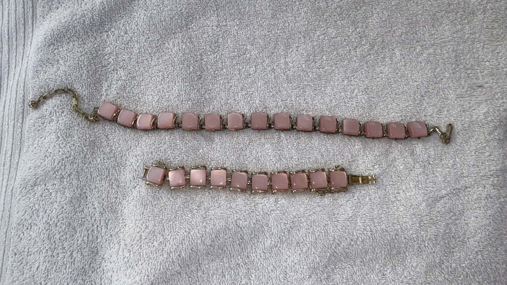 Vintage Coro jewelry from the 1950s or 1960s, featuring pink thermoset lucite…