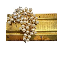 Vintage Crown Trifari Brooch Rhinestone Faux Pearl Floral Spray Gold Trifarium 1
