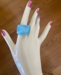 Vintage Y2K Clear Lucite Dome Ring Chunky Aqua Blue Floating Glitter Bubble Ring
