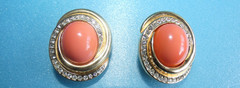 Vintage Signed Ciner Goldtone Rhinestone Faux Coral Clip-on Earrings 1970’s