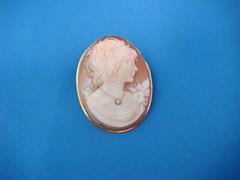 18 KT. GOLD HANDMADE CAMEO BROOCH-PENDANT MADE IN ITALY 6.2 GRAMS 37X29 MM