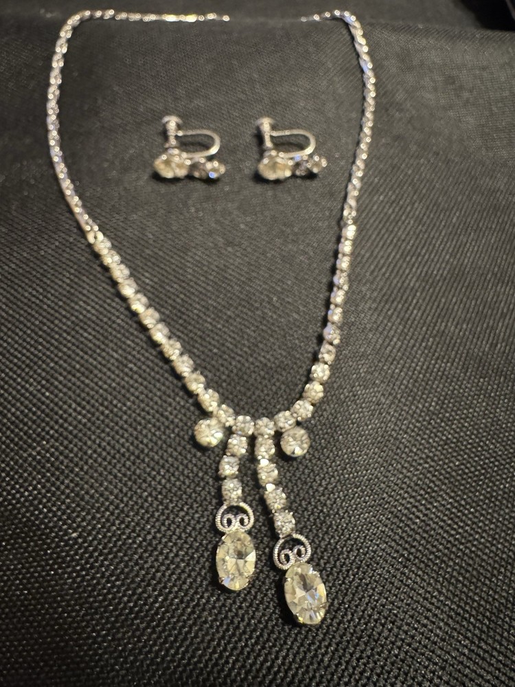Vintage Lind-gal 15” White Rhinestone Necklace and Screwback Earrings Set