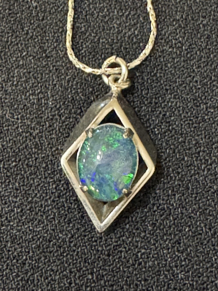 Vintage Faux Black Fire Opal Pendant & 18K White Gold Plated Chain Necklace