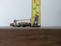 Vintage – 1⅝” Metal Pinback Brooch, Small Colorful Ocean Stones Set in Resin