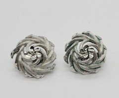 Crown TRIFARI Earrings 1 in Brushed Modernist Silver Tone Clips Vintage .75 in