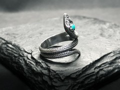 RARE Vintage Detailed Sterling SERPENT QUEEN w/ Natural Blue TURQUOISE Crown