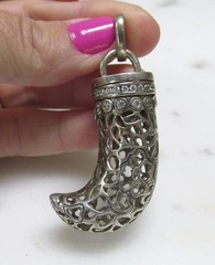 Ornate Sterling Silver Horn Pendant w/ Clear Stone Accents ~ 20.7g ~ 4-E339