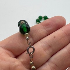 Czech Art Deco Emerald Green Faceted Glass Bead Necklace Vintage Style