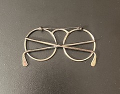 Vintage Spectacles Brooch Pin Round Glasses Eyeglasses 3” Silver