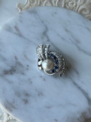 Mid Century Pearl Sapphire Diamond 14k White Gold Brooch 1950s