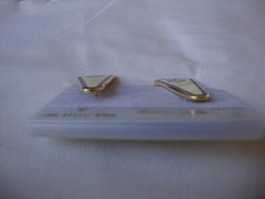 VINTAGE 1970s SAMUEL HUANG DESIGNER CLOISONNE RETRO ABSTRACT BLACK STUD EARRINGS