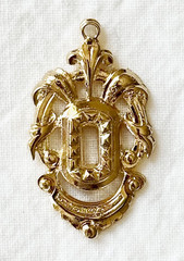 Jewelry Stamping – French raw brass gothic style pendant w/14K plate – 10 pcs.