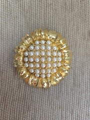 Modo Flower Brooch Pin & Clip-On Earrings Set Gold Tone Faux Pearl White Round