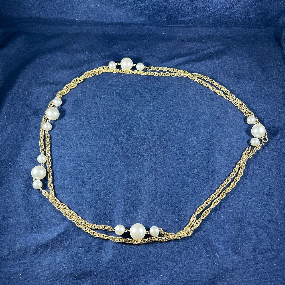 Gold Tone Faux Pearl Station Necklace Elegant Vintage Style Jewelry