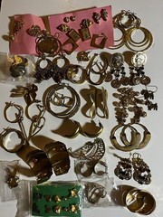 vintage pierced earring lot used Estate 30 Pairs Wearable Goldtone
