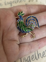 Trifari brooch Rooster Blue & Green Gold vintage 1950s-1960s Cute