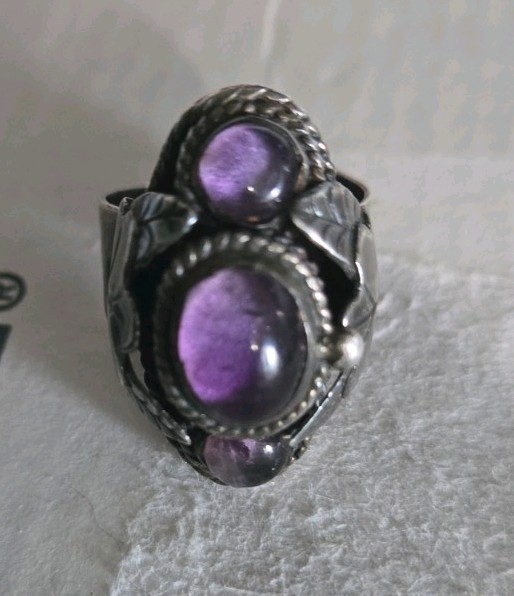 Vintage 1″ Amethyst Poison Pill holder 925 STERLING SILVER Ring SIZE adjustable.