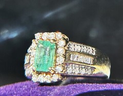 Vintage 14k Gold Handcrafted Natural Diamond And Emerald 9x7mm Band Ring 5.2g