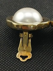 RARE CELIA SEBIRI 1970s goldtone mabe pearls modernist design clip-on earrings