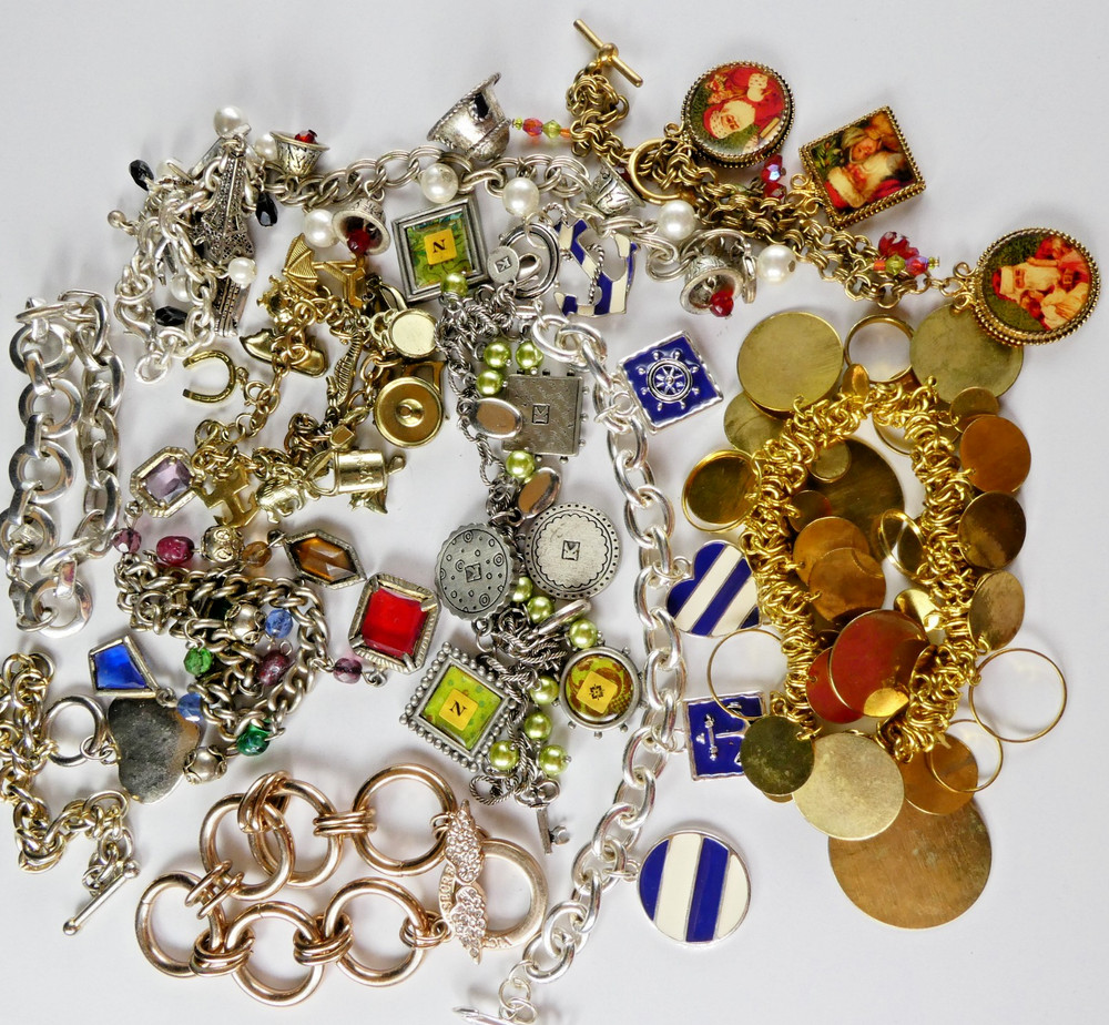 Vintage Charm Bracelet Jewelry Lot 10 Piece Bracelets Many Charms Silver Gold Tn