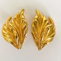 Earrings Leaf Large Gold Tone Clip On Vintage