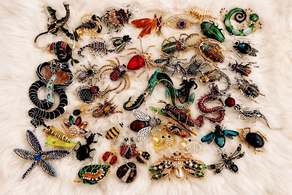VTG Style Mixed Insect Bug Brooch Lot 50 Rhinestone Enamel Pins Spider Beetle