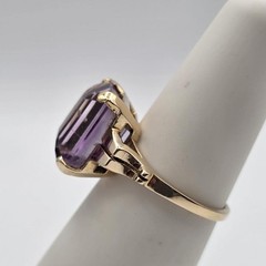 Vintage 14K Yellow Gold Emerald-Cut Amethyst Mid-Century Style Ring Size 5.25