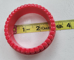 Vintage Pink Plastic Textured Bangle Bracelet 7.5 Inch 21 mm Wide Retro