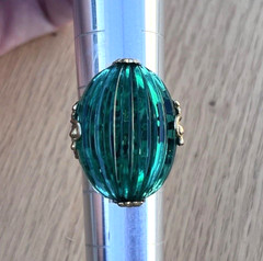 Vintage Emerald Green Glass Ribbed Cabochon Brass Filligree Ring Sz 10 Art Deco