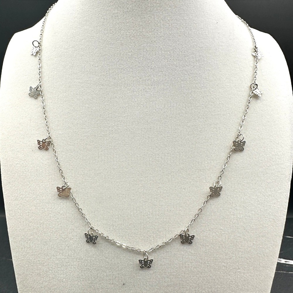 Vintage Claire’s Silver-Tone Classic Round Link Butterfly Charm Station Lobster