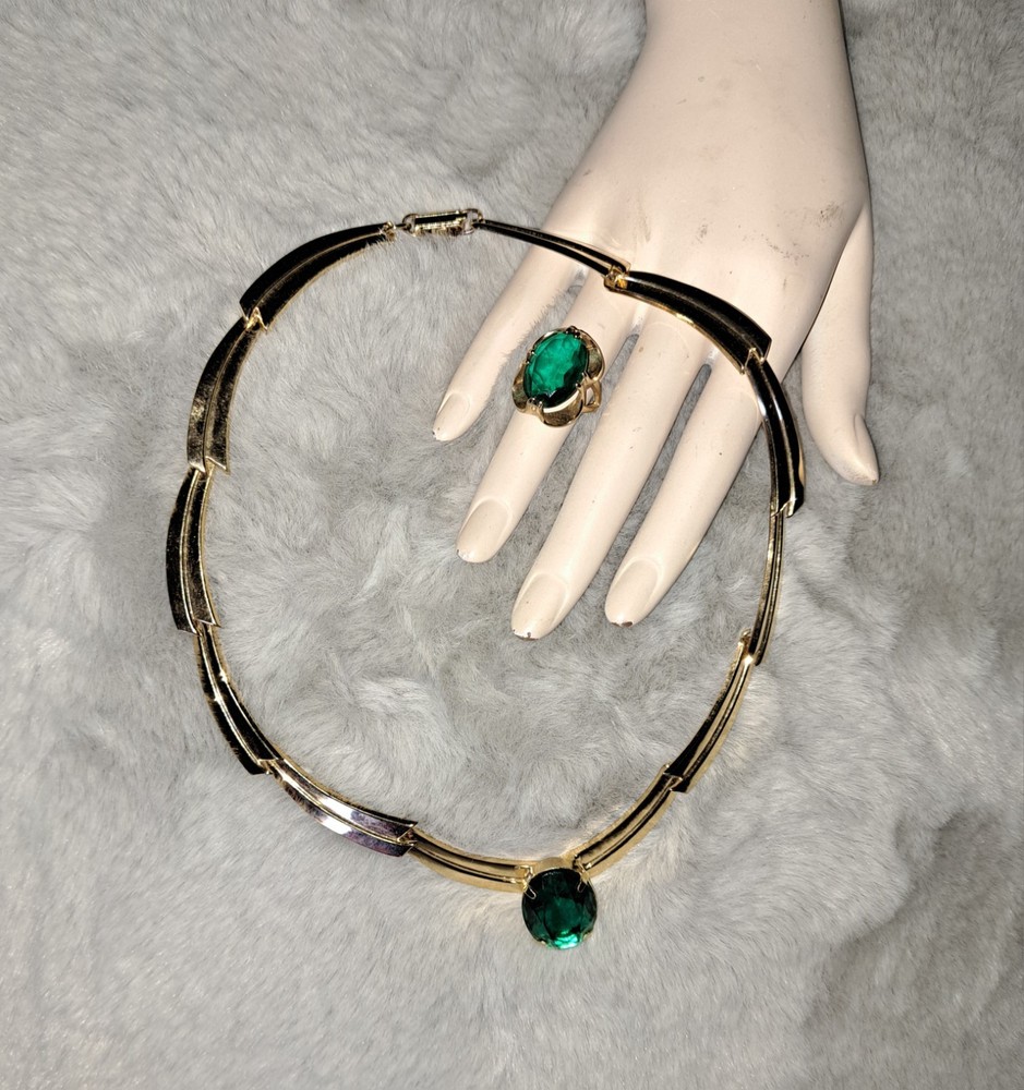 Vintage Vargas Cocktail Ring Necklace Set 18 KT H.G.E. Emerald Green Gold