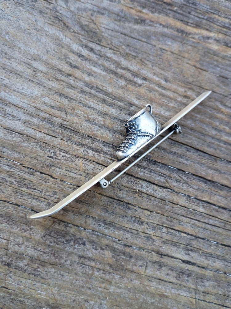 Vintage Beau Sterling Silver Ski Pin 7.43 Grams