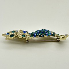 Vintage Unbranded Fashion Peacock Brooch gold metal blue/green gemstones