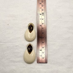 Vintage Cream & Gold Sculptural Pierced Drop Earrings 1.5”