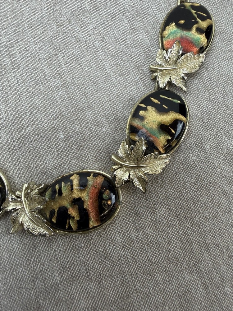 Vtg 1960s Coro 16″ Necklace Marbled Multicolor Thermoset Choker Goldtone Leaf