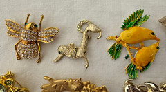 Novelty Vtg Animal Brooch Pin Lot 20 Birds Dogs Horse Insects Rhinestones Lizard